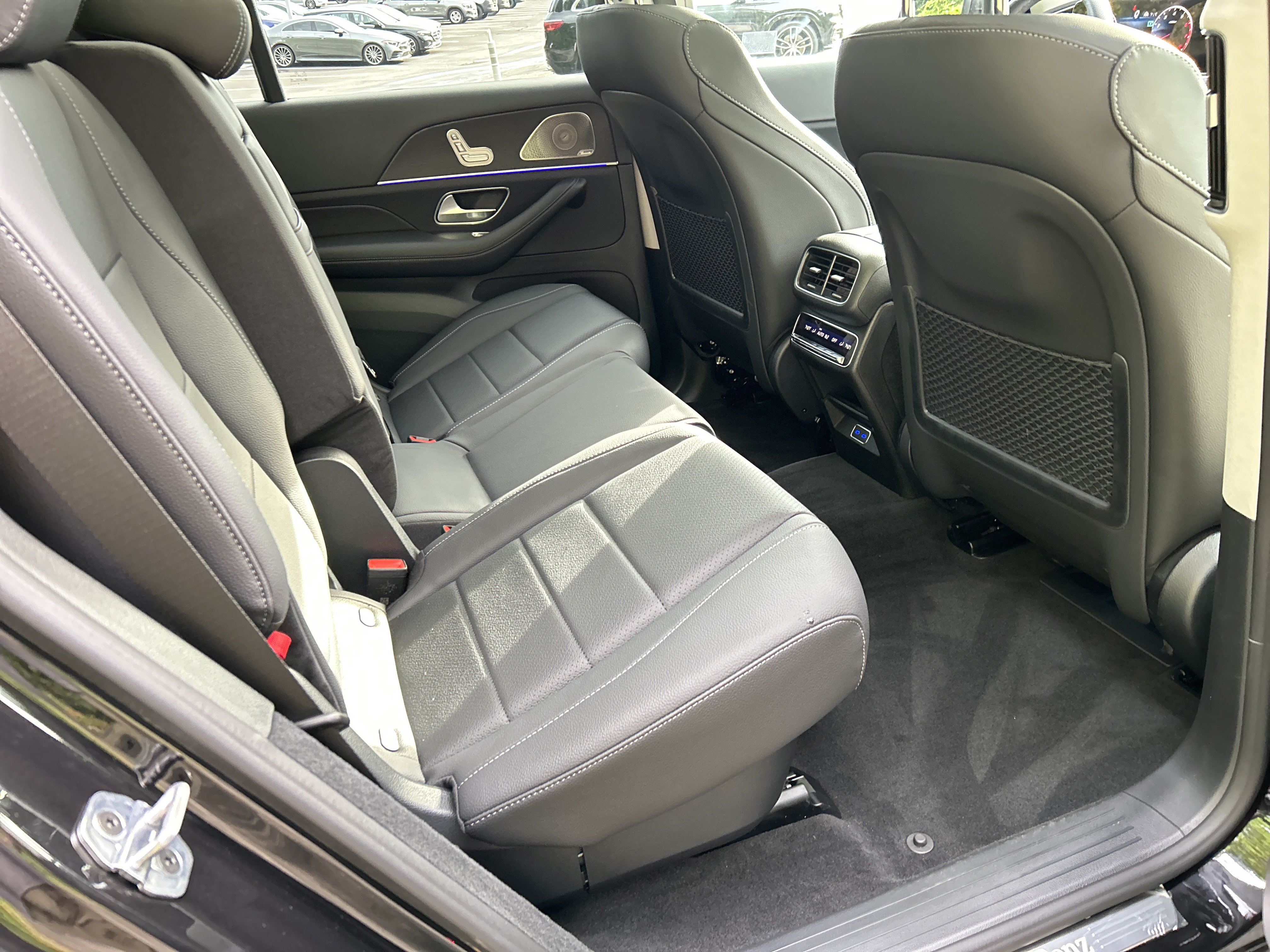New 2026 Mercedes-Benz GLS 450 4MATIC image 43