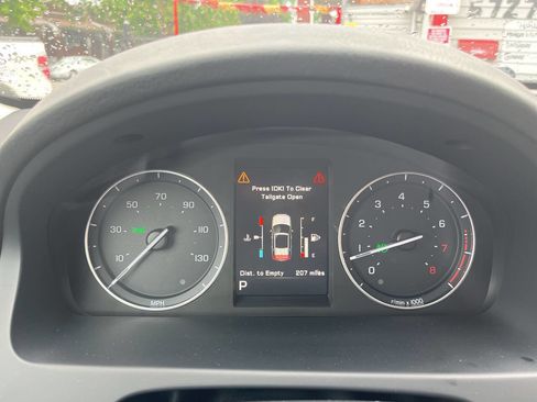 Used 2013 Land Rover LR2 HSE w/ HSE Pkg image 16