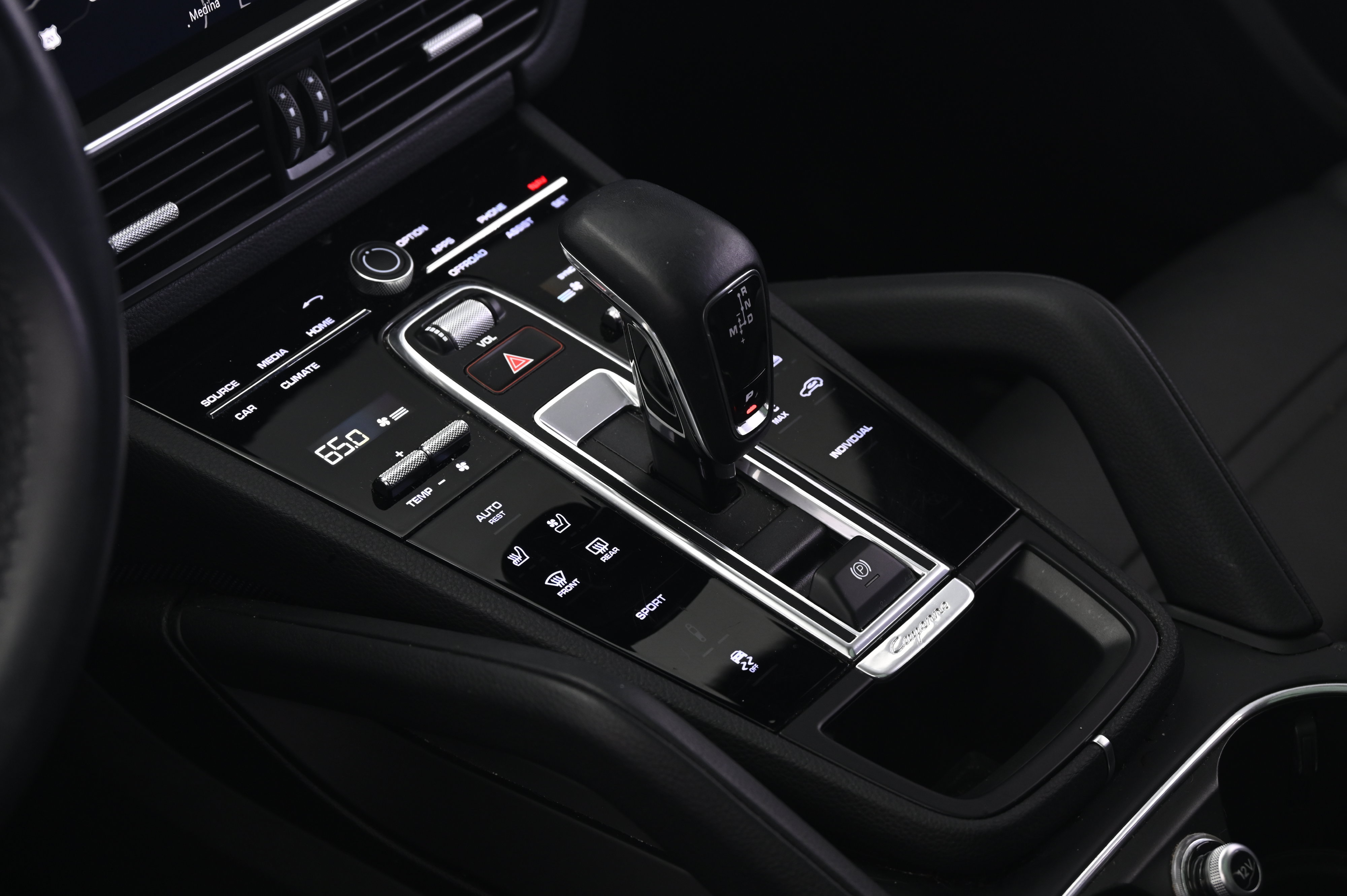 Certified 2023 Porsche Cayenne AWD/4WD image 34