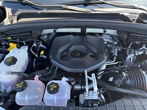 Used 2022 Jeep Grand Cherokee Overland AWD/4WD image 36