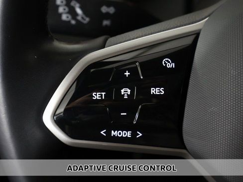 Used 2022 Volkswagen ID.4 Pro S w/ Gradient Package image 5