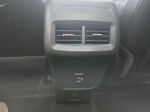 Used 2024 GMC Terrain SLT w/ Elevation Edition image 19