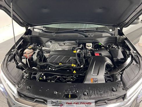 Used 2025 Chevrolet Trax LT image 25