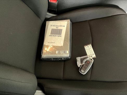 Used 2025 Nissan Sentra S FWD image 33