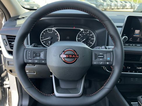 New 2026 Nissan Rogue SV image 10