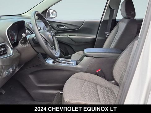 Used 2024 Chevrolet Equinox LT FWD image 14
