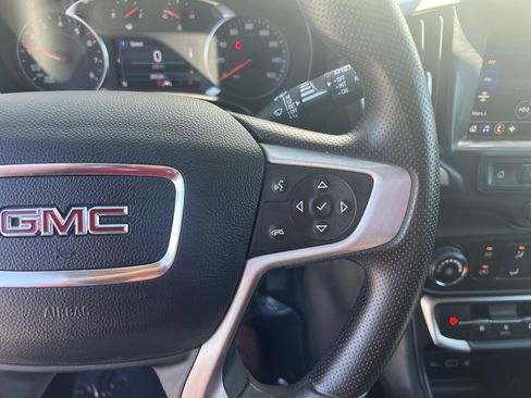 Used 2024 GMC Terrain SLE image 14