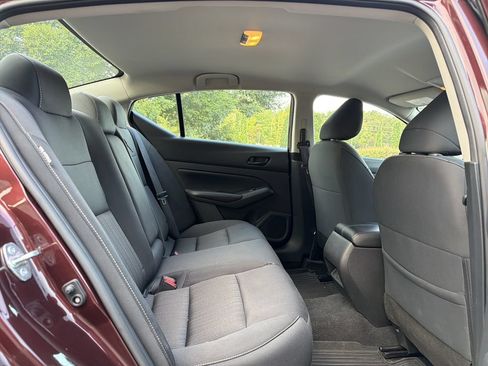Used 2025 Nissan Altima 2.5 SV FWD image 15
