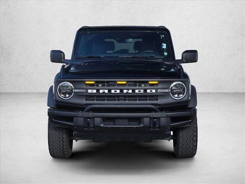 Used 2022 Ford Bronco Black Diamond image 2