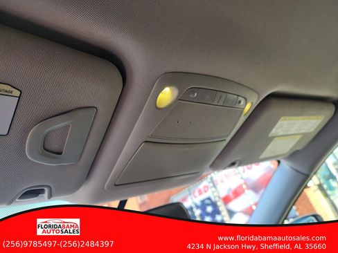 Used 2017 Nissan Rogue S AWD/4WD image 16