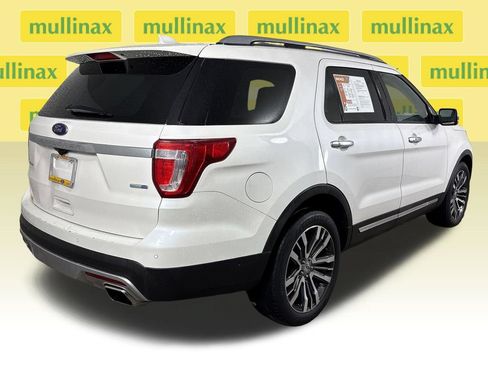 Used 2016 Ford Explorer Platinum AWD/4WD image 4