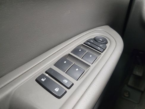 Used 2017 Chevrolet Traverse Premier AWD/4WD image 27