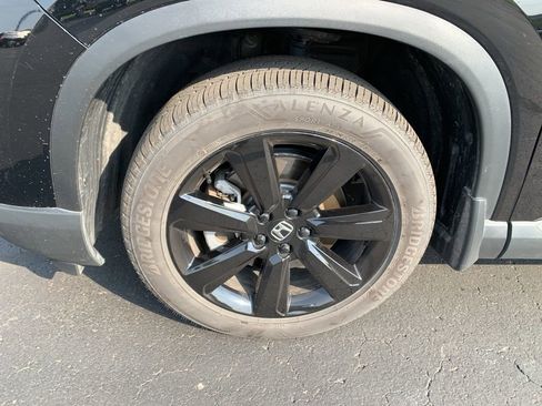 Used 2025 Honda Pilot Black Edition image 19