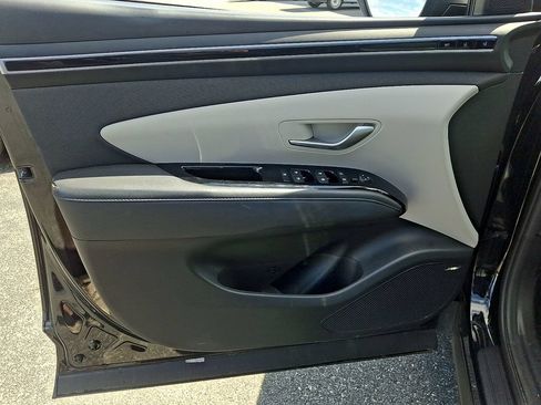 Used 2024 Hyundai Tucson Limited FWD image 12