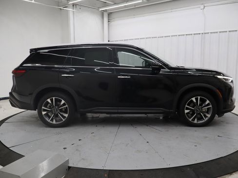 Used 2023 INFINITI QX60 Luxe w/ Performance Audio Package FWD image 2