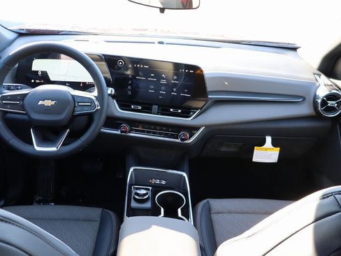 New 2026 Chevrolet Equinox LT w/ Convenience Package II image 20