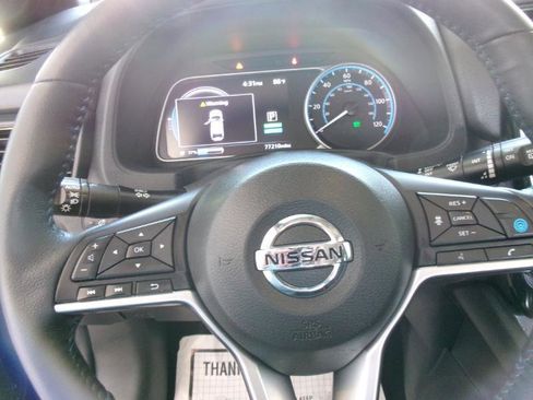 Used 2018 Nissan Leaf SV w/ SV Technology Package FWD image 40