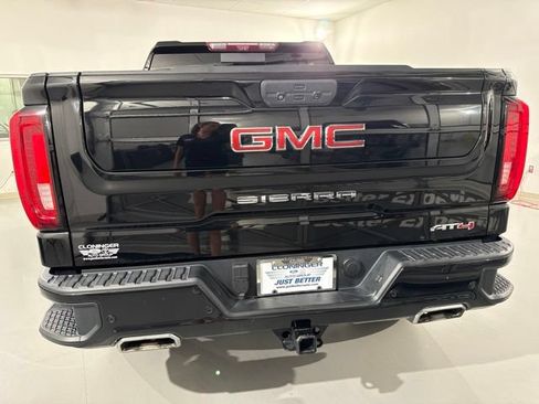 Used 2022 GMC Sierra 1500 AT4 w/ AT4 Premium Package AWD/4WD image 8