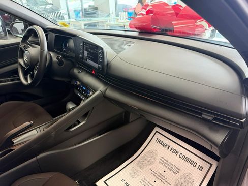 Used 2025 Hyundai Elantra Sport FWD image 46