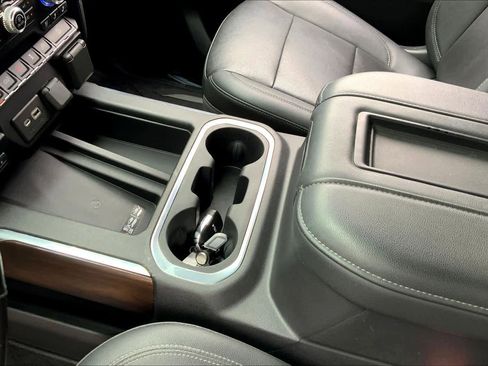 Used 2021 GMC Sierra 1500 SLT image 17