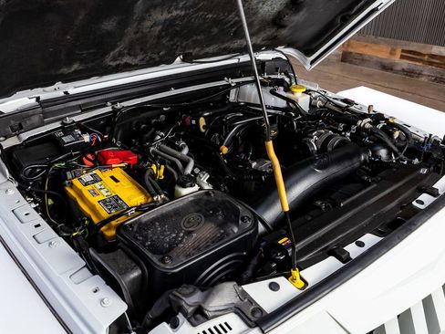 Used 2023 Jeep Gladiator Rubicon w/ Cold Weather Group image 42