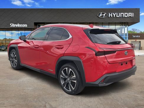 Used 2021 Lexus UX 250h w/ Accessory Package (Z1) AWD/4WD image 5