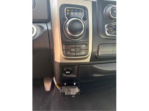 Used 2017 RAM 1500 Classic SLT AWD/4WD image 14