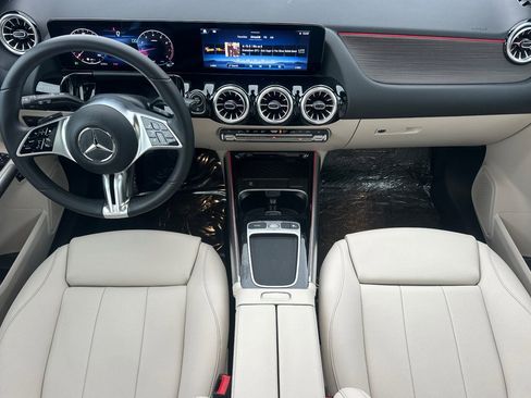 Certified 2025 Mercedes-Benz GLA 250 4MATIC image 13