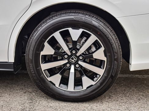 Used 2025 Honda Odyssey EX-L image 13