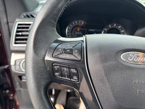 Used 2018 Ford Explorer Platinum AWD/4WD image 12