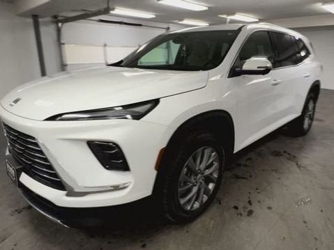 Certified 2026 Buick Enclave Preferred w/ LPO, Floor Liner Package image 4