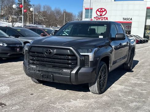 Used 2025 Toyota Tundra SR5 image 3