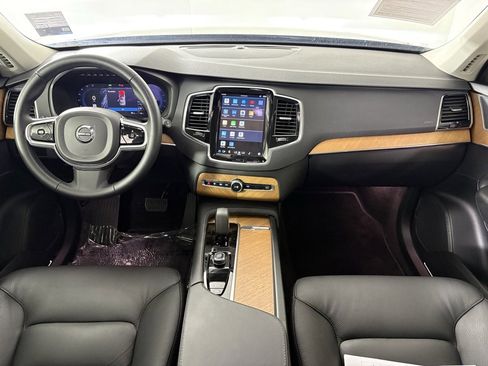 Used 2024 Volvo XC90 B6 Plus w/ Protection Package Premier image 39