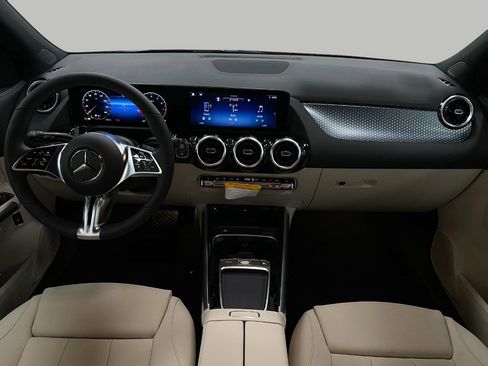 New 2026 Mercedes-Benz GLA 250 4MATIC image 21