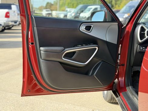 Used 2022 Kia Soul LX w/ Technology Package image 13