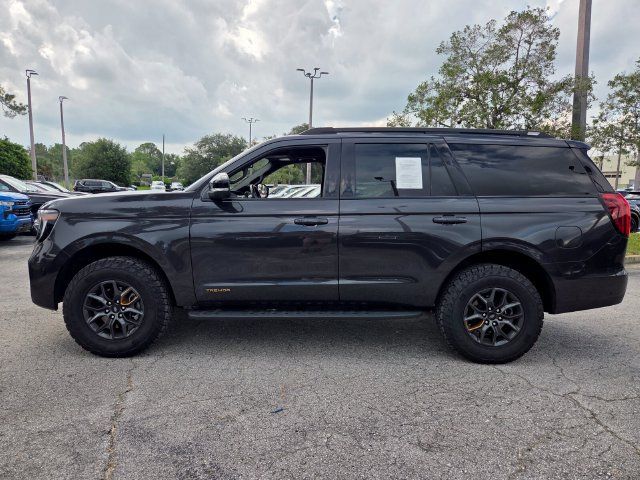 Used 2025 Ford Expedition Tremor AWD/4WD image 4