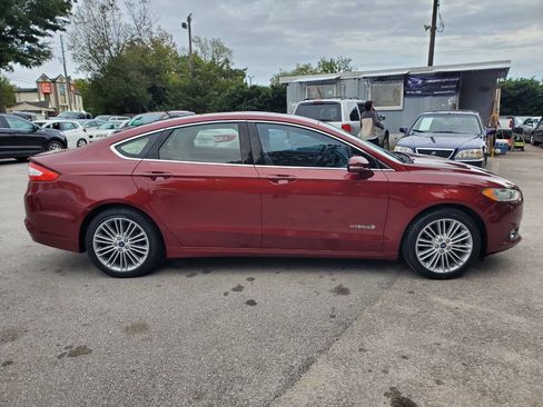 Used 2014 Ford Fusion SE w/ Equipment Group 502A image 8
