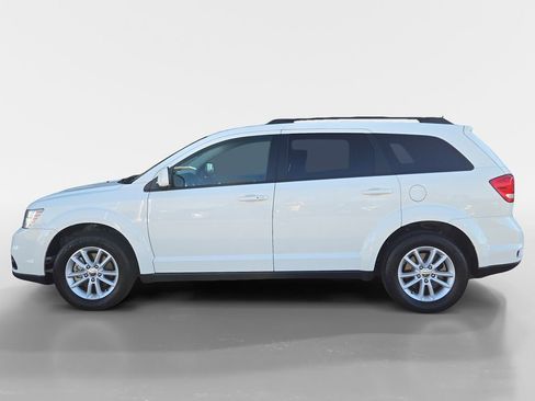 Used 2017 Dodge Journey SXT w/ Comfort/Convenience Group image 2