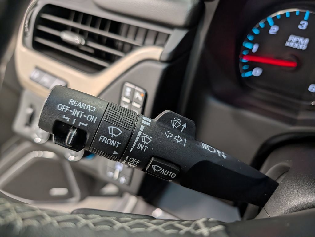 Used 2019 GMC Yukon Denali AWD/4WD image 18