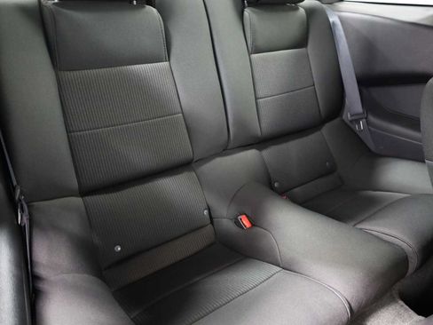 Used 2014 Ford Mustang Coupe RWD image 29
