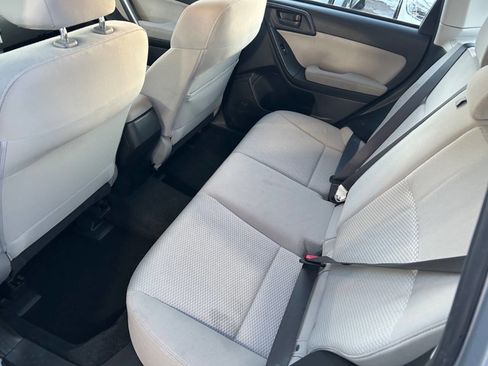Used 2015 Subaru Forester 2.5i image 32