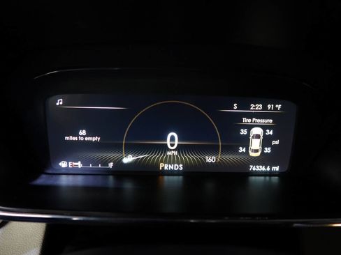 Used 2017 Lincoln Continental Select image 21