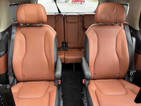 Certified 2024 Kia Carnival SX Prestige FWD image 35