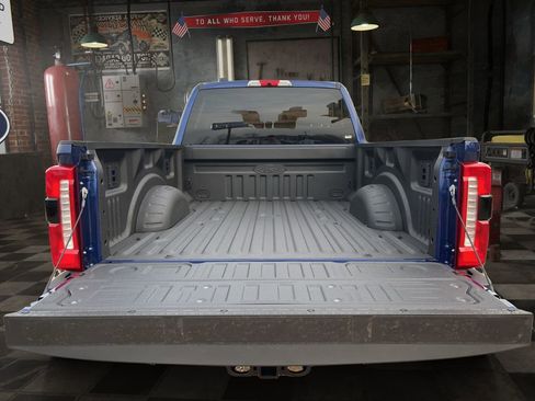 New 2026 Ford F250 Lariat w/ Black Appearance Package image 6