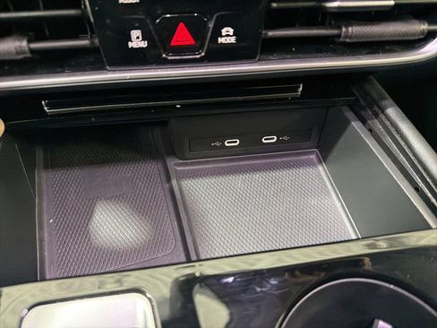 Used 2024 Volkswagen Atlas SE image 21