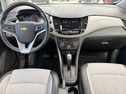 Used 2019 Chevrolet Trax LT w/ Driver Confidence Package image 9