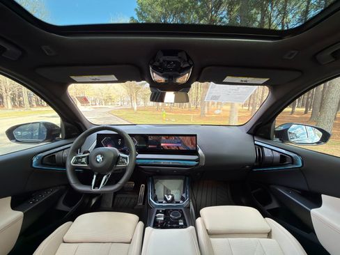 Certified 2025 BMW X3 xDrive30i w/ M Sport Package image 2