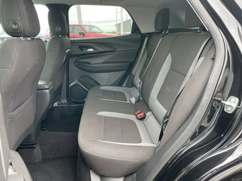 Used 2025 Chevrolet TrailBlazer LT AWD/4WD image 8