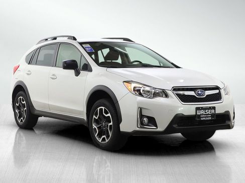 Used 2017 Subaru Crosstrek 2.0i image 7