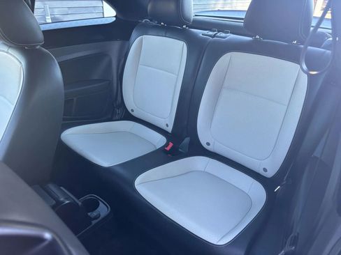 Used 2017 Volkswagen Beetle 1.8T SE image 14